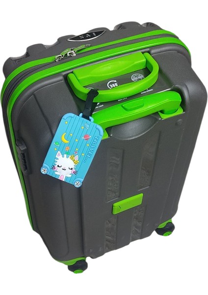 Sırt Çantası, Spor Çantası, El Valizi, Bagaj Çanta Bavul Valiz Isimlik Etiketi Renkli ve Esnek Mascot ve Uyarı Yazılı Çanta Aksesuarı Yedek Kart Hediye