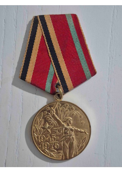 Kurdelalı Temiz Sovyet Madalyası 3 cm Çap.; Vatanseverlik Emek Madalyası.; 1945 Tarihli Tertemiz Durumda Orijinal Dönemine Ait Sovyetler Birliği