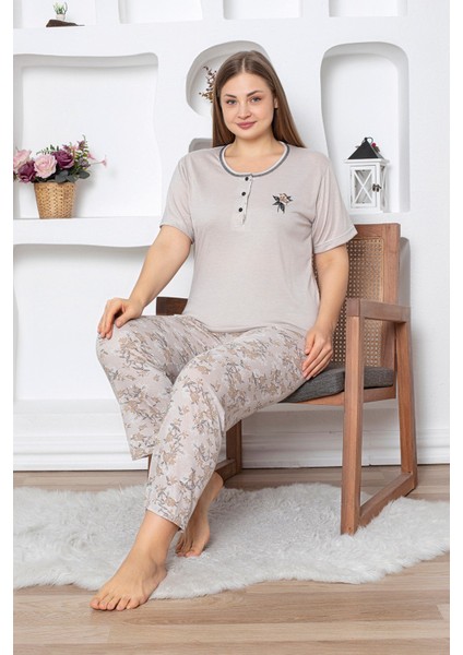 Çiçek Desenli Büyük Beden Pijama Takımı fiyatları