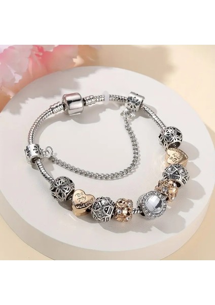 Pandora Tarz , Aşk(My Valentine) Gold Charmlı Bileklik, Ahşap Kutu Içerisinde indirimleri