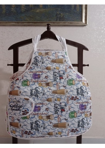 Renkli ve Sıvı Geçirmez Cepli Mutfak Önlüğü, Şık ve Fonksiyonel Tasarım