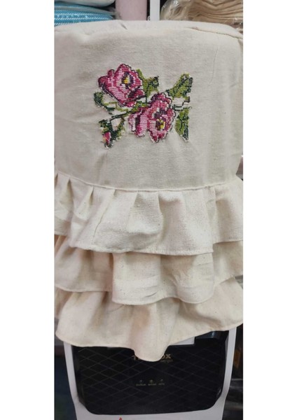 Kırmızı Kanaviçeli Fırfırlı Otantik Damacana Örtüsü Şık ve Zarif Tasarım