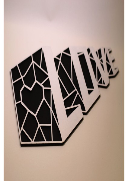 Siyah Love Duvar Dekoru, Şık ve Modern Tasarım fırsatları