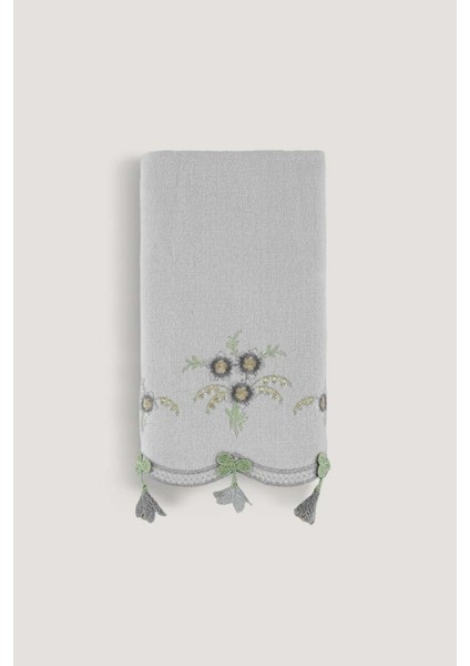 Gri Küpeli Kadife Nakışlı Çeyiz Havlusu 30X50, Şık ve Zarif Tasarım