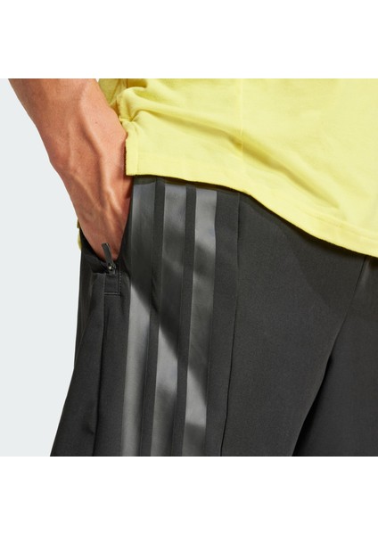 Performance JE5682 Designed-for-Training 3-Stripes Shorts fırsatları