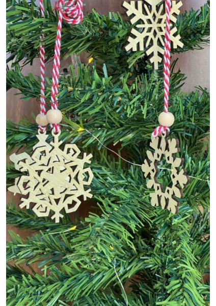 Pilli Peri Ledli 6 Parça Kırmızı Beyaz Ipli Kar Tanesi Model Ahşap Yılbaşı Ağaç Süsü fırsatları
