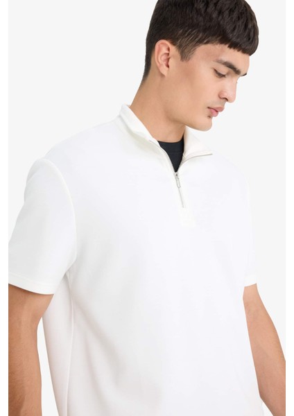 Regular Fit Dik Yaka Yarım Fermuarlı Modal Karışımlı Ağır Kumaş Kısa Kollu Tişört B6502AX25AU fırsatları