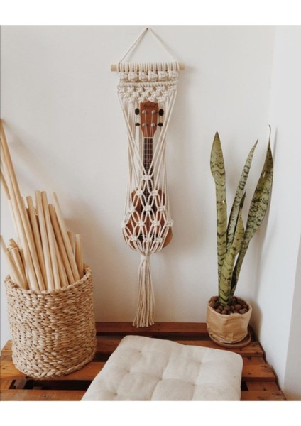 Makrome Keman Duvar Süsü, Ekru, Şık ve Dekoratif Tasarım