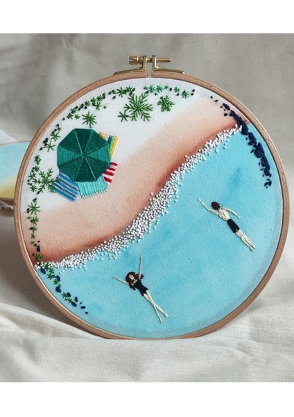 Yaz Temalı Nakış Kasnak Pano, Beyaz, Dekoratif ve Şık Duvar Sanatı