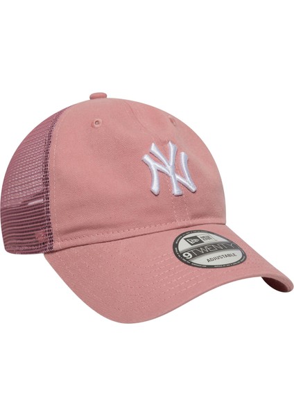 NE60674849 New Era Mıdı Logo 9twenty Trucker Neyyan Copwhı Şapka Pembe modelleri