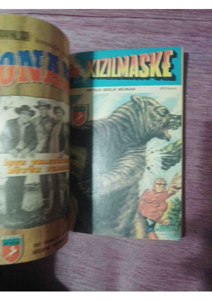Kizilmaske Cılt Album 25 sayi 86/87/88 3 Fasikul Kapakli Kapaklar Eksiksiz Sayfalar Temiz Eksiksiz Kondisyon Çok Iyi Durumda indirimleri