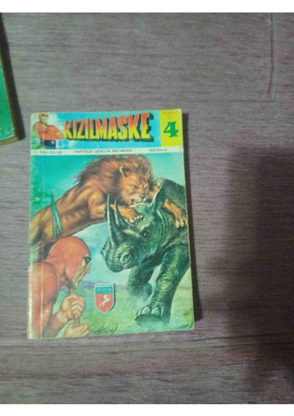 Kizilmaske Cılt 4 -4 Fasikül KAPAKLI 4×40=160 Sayfa Biblolar Alinmis Son Fasikul Arka Kapak Haric Butun Kapaklar Tamdir Kondisyon Çok Temiz Durumdadir