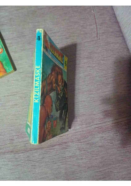 Kizilmaske Cılt 4 -4 Fasikül KAPAKLI 4×40=160 Sayfa Biblolar Alinmis Son Fasikul Arka Kapak Haric Butun Kapaklar Tamdir Kondisyon Çok Temiz Durumdadir fiyatları