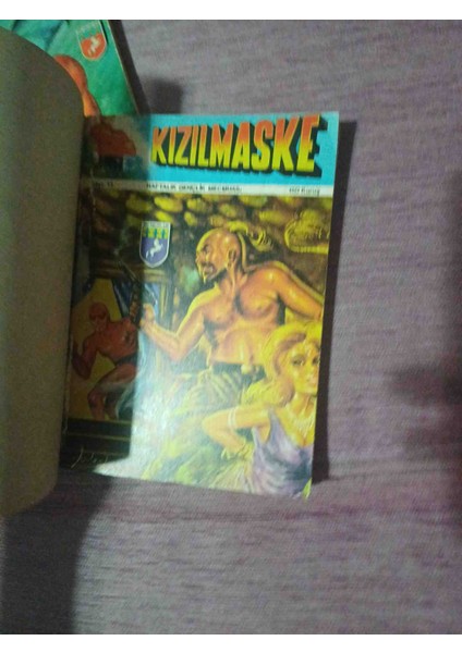 Kizilmaske Cılt 4 -4 Fasikül KAPAKLI 4×40=160 Sayfa Biblolar Alinmis Son Fasikul Arka Kapak Haric Butun Kapaklar Tamdir Kondisyon Çok Temiz Durumdadir modelleri