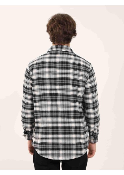 Gri-Siyah Erkek Regular Fit Klasik Yaka Uzun Kol Gömlek fırsatları