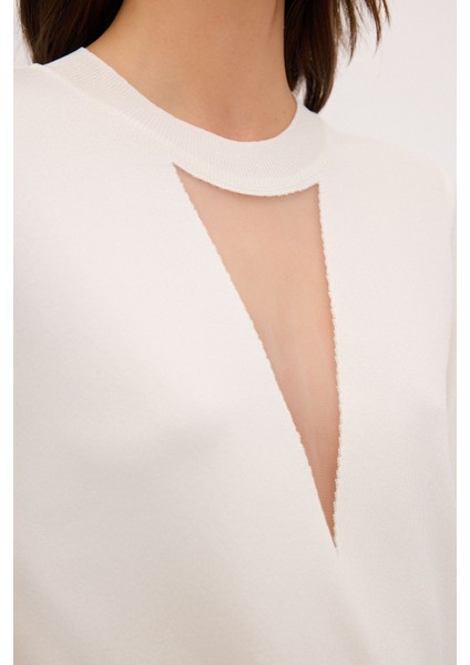 Tül Detaylı Triko Kazak Kemik 13944384000 fiyatları