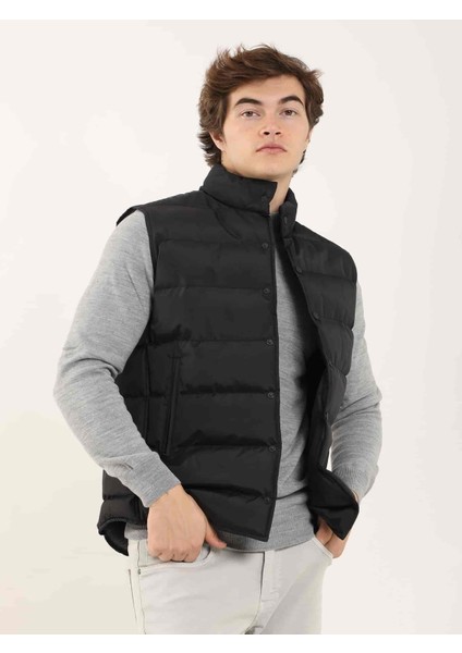 Siyah Erkek Regular Fit Düz Dik Yaka Şişme Yelek fırsatları