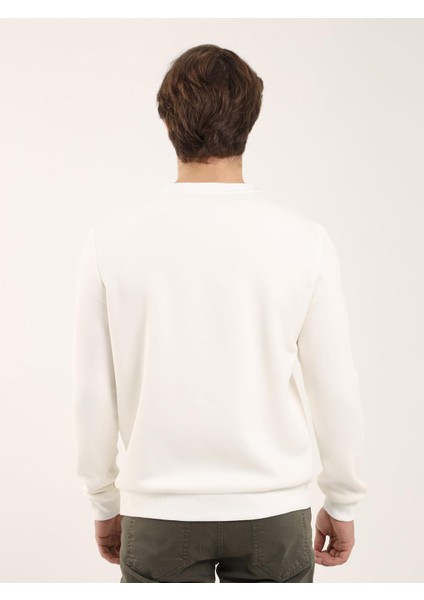 Ekru Erkek Regular Fit Bisiklet Yaka Sweatshirt indirimleri