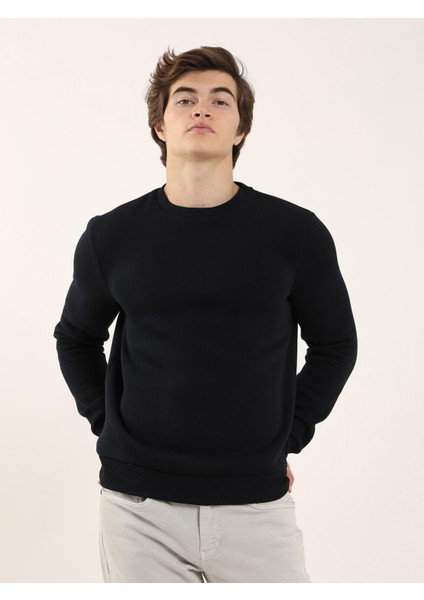 Siyah Erkek Regular Fit Bisiklet Yaka Sweatshirt fırsatları