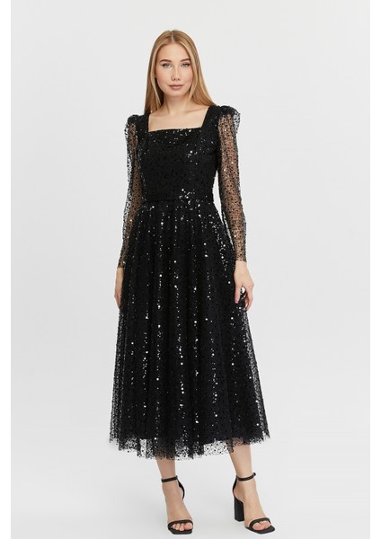 Kadın Kare Yaka Tül Kumaş Üzerine Inci Boncuklu Tül Şık ve Zarif Abiye Elbise modelleri