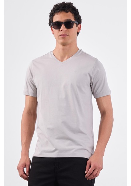 Gri V Yaka Pamuklu Düz Renk Slim Fit Erkek T-shirt