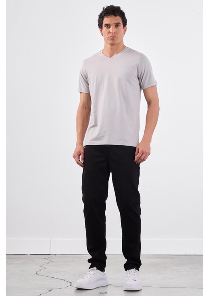 Gri V Yaka Pamuklu Düz Renk Slim Fit Erkek T-shirt fırsatları