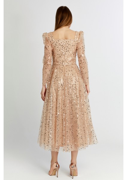 Kadın Kare Yaka Tül Kumaş Üzerine Inci Boncuklu Tül Şık ve Zarif Abiye Elbise fiyatları