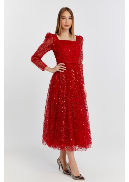 Kadın Kare Yaka Tül Kumaş Üzerine Inci Boncuklu Tül Şık ve Zarif Abiye Elbise