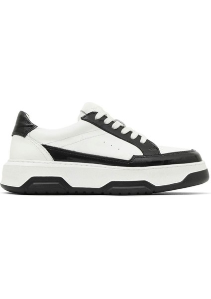 Siyah Parlak Deri Kadın Spor Ayakkabı 16WA8223 16WA8223