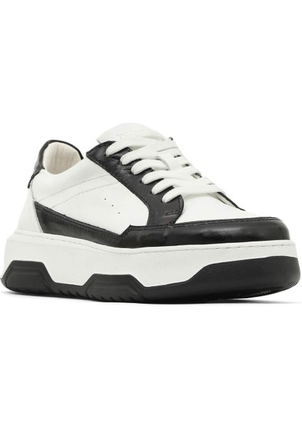 Siyah Parlak Deri Kadın Spor Ayakkabı 16WA8223 16WA8223 fiyatları