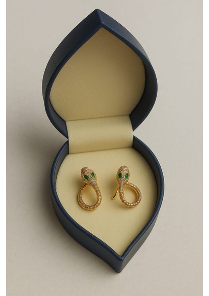 Emerald Eyes Yılan Küpe – Cesaretin ve Zarafetin Sembolü