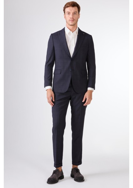 Koyu Lacivert Balıksırtı Slim Fit Erkek Takım Elbise