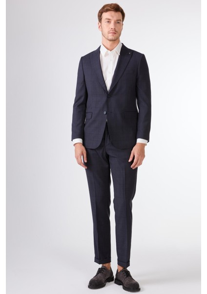 Koyu Lacivert Balıksırtı Slim Fit Erkek Takım Elbise