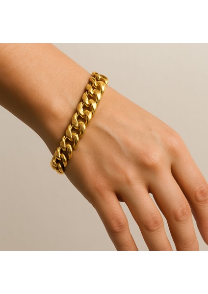 Gold Bold Zincir Çelik Bileklik – Gücün ve Şıklığın Bilekteki Yansıması