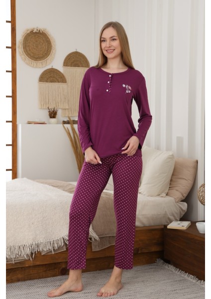 Dreamy Uzun Kollu Puantiyeli Düğmeli Yaka Pijama Takımı fırsatları