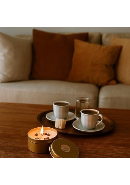 Kahve Kokulu Soya Mum - Çekirdek Detaylı Metal Kutuda - Çiftlerin Sıcak Anları Için - El Yapımı, Doğal, 30 Saat Yanış modelleri