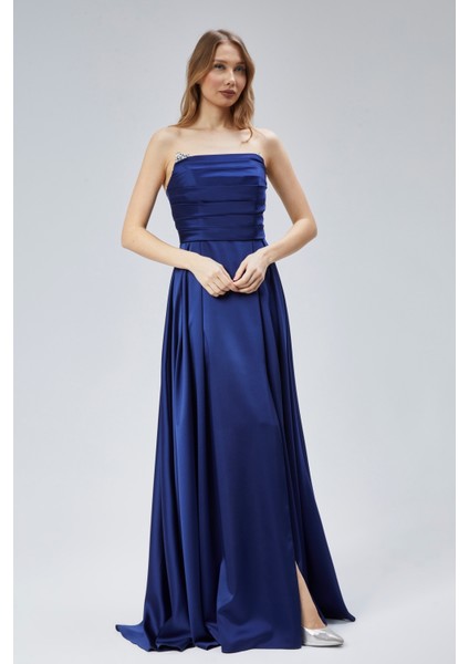 Kadın Abiye ve Mezuniyet Taşlı Drape Detaylı Yırtmaçlı Straplez Saten Abiye Elbise