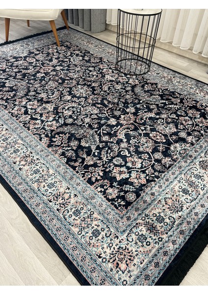 Lacivert Geleneksel Motifli Saçaklı Klasik Kaymaz Taban Halı fiyatları