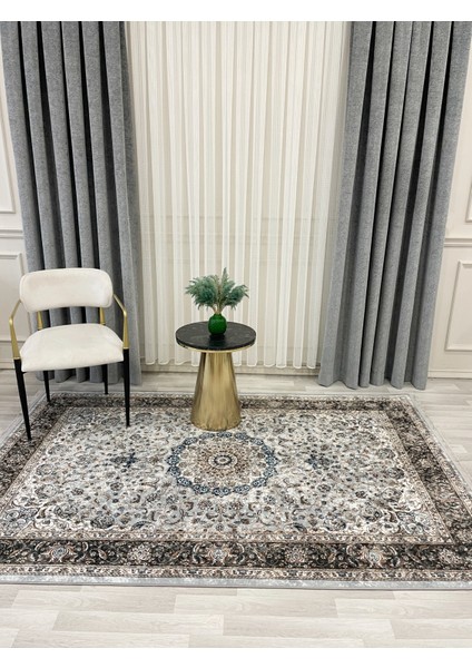 Gri Geleneksel Motifli Saçaklı Klasik Kaymaz Taban Halı