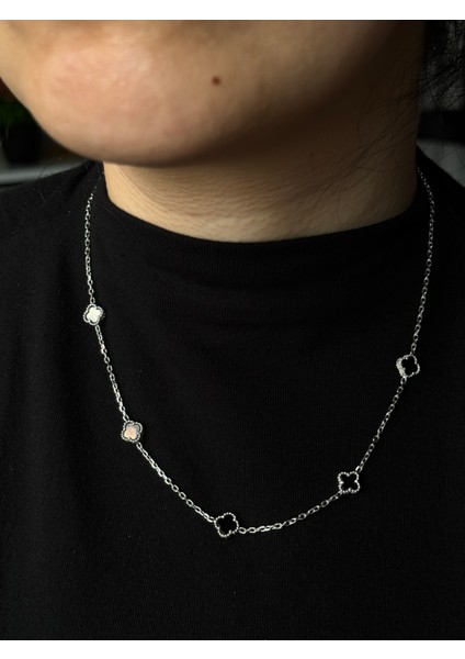 925 Ayar Gümüş Beşli 8 mm Yonca Cleef Model Kolye fiyatları