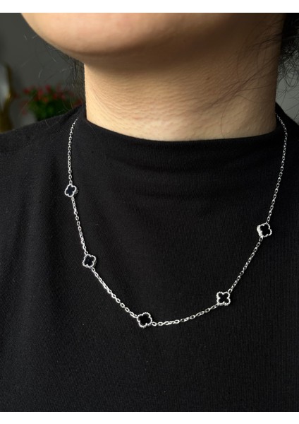925 Ayar Gümüş Beşli 8 mm Yonca Cleef Model Kolye fırsatları