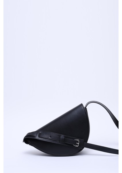 Siyah SHK154 Suni Deri Asimetrik Çıtçıtlı Tek Bölmeli Astarlı Kol ve Omuz Çantası