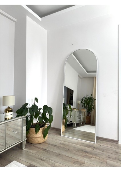 Beyaz Metal Çerçeveli Oval Ayaklı 180X70 cm Boy Aynası modelleri