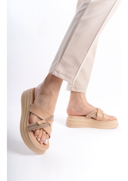 Mıla Düz Topuklu Taşlı Çapraz Şeritli Kalın ve Ortopedik Taban Kadın Terlik Tt Ten fırsatları