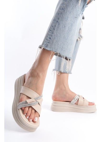 Mıla Düz Topuklu Taşlı Çapraz Şeritli Kalın ve Ortopedik Taban Kadın Terlik Kt Krem fırsatları