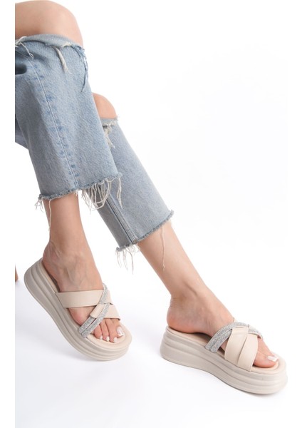 Mıla Düz Topuklu Taşlı Çapraz Şeritli Kalın ve Ortopedik Taban Kadın Terlik Kt Krem indirimleri