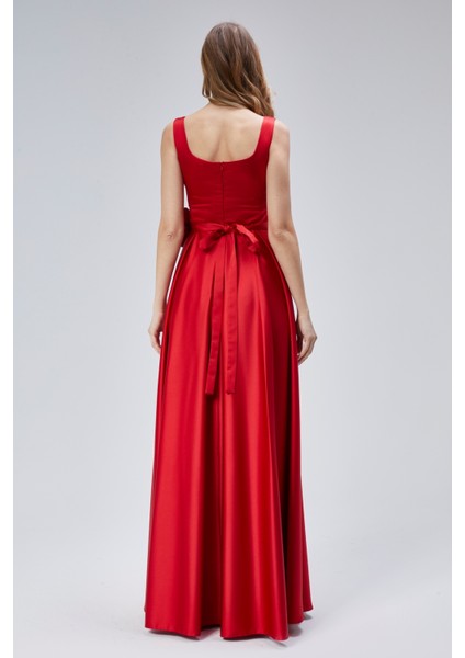 Kadın Abiye ve Mezuniyet Elbiseleri Çiçek Detaylı Kare Yaka Pileli Saten Abiye Elbise fiyatları