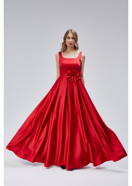 Kadın Abiye ve Mezuniyet Elbiseleri Çiçek Detaylı Kare Yaka Pileli Saten Abiye Elbise fırsatları