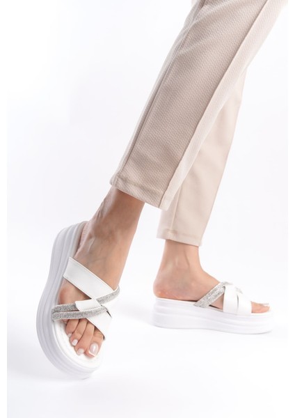 Mıla Düz Topuklu Taşlı Çapraz Şeritli Kalın ve Ortopedik Taban Kadın Terlik Bt Beyaz fırsatları