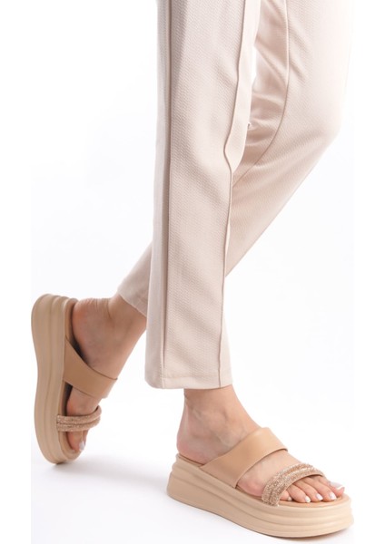 Laıla Düz Topuklu Taşlı Şeritli Kalın ve Ortopedik Taban Kadın Terlik Tt Ten fırsatları